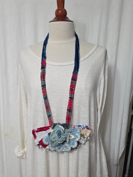 MOSSIE ANNA ARTISAN DESIGN Accessories - JABOT MOSSIE ANNA ARTISAN DESIGN OOAK NWT Vintage Textiles